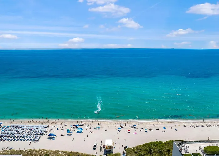 Stunning Condo 2/2 At Hyde Beachresort Beach Front